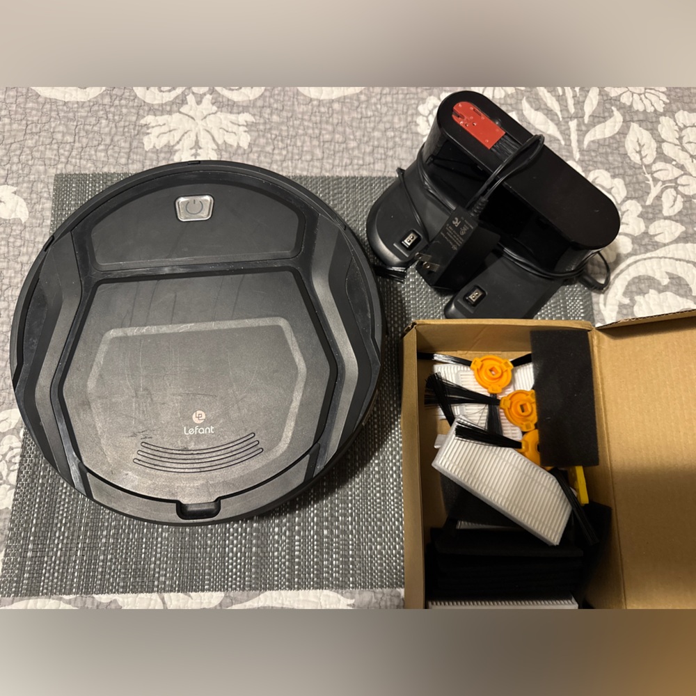 Lefant Robot Vacuum Cleaner M210 Black